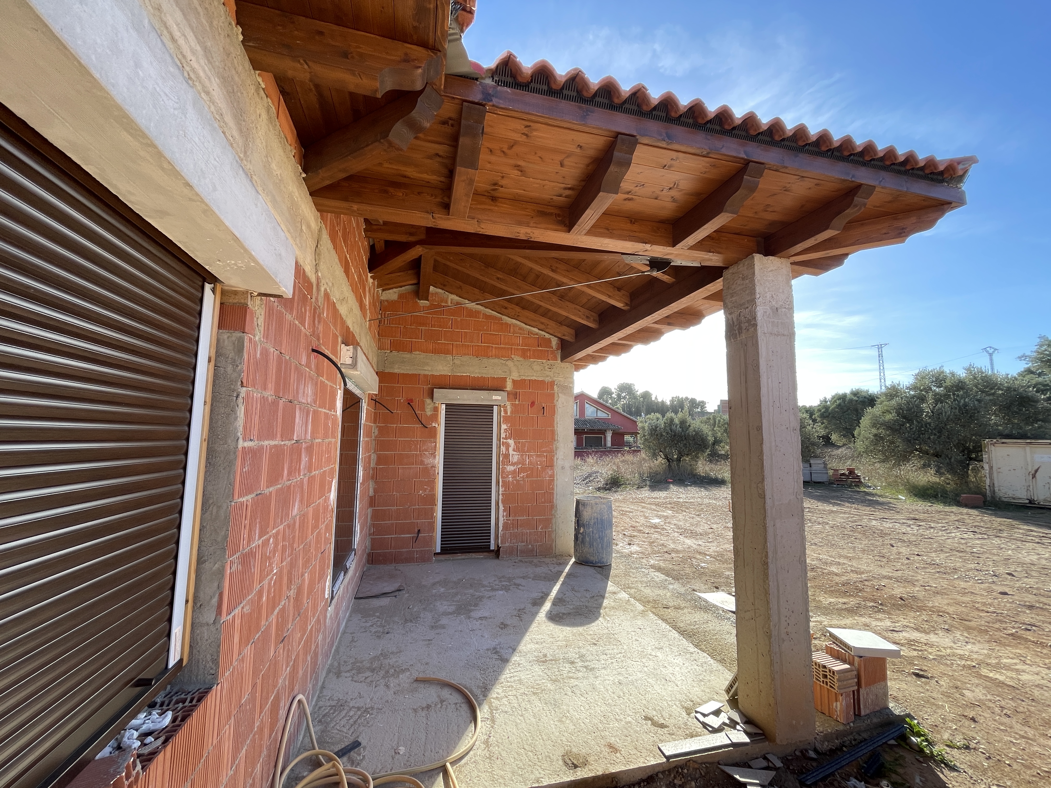 El porche a la piscina 5